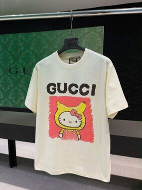 Gucci Hello Kitty Graphic T-Shirt | Cream | Women's Unisex Small